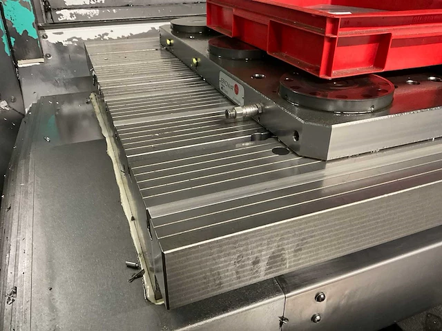 1999 deckel dmc 100v hi-dyn cnc freesmachine - afbeelding 42 van  44