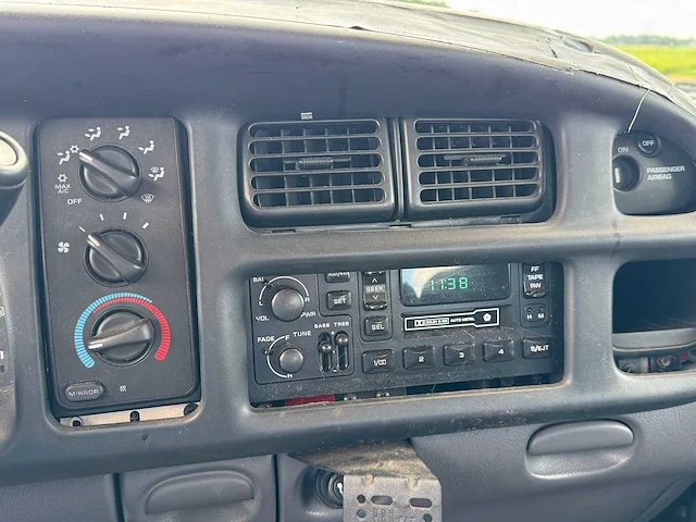 1999 dodge ram 2500 v10 magnum - afbeelding 16 van  30