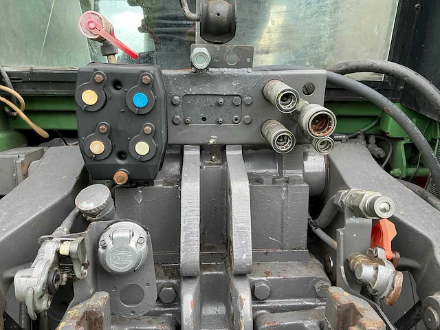 1999 fendt favorit 822 turboshift vierwielaangedreven landbouwtractor - afbeelding 15 van  42