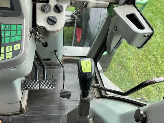 1999 fendt favorit 822 turboshift vierwielaangedreven landbouwtractor - afbeelding 25 van  42