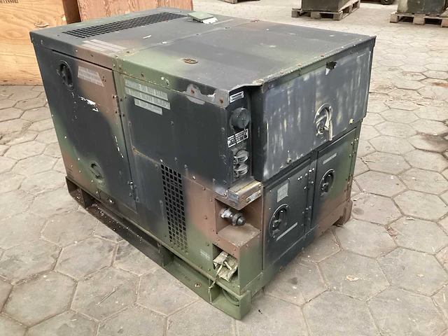 1999 fermont division mep 802 a stroomgenerator - afbeelding 2 van  9