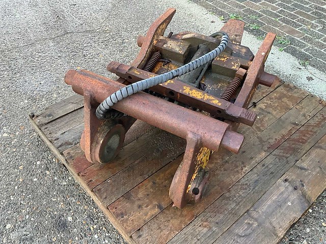 1999 hydraulische snelwissel cw40 - afbeelding 10 van  10