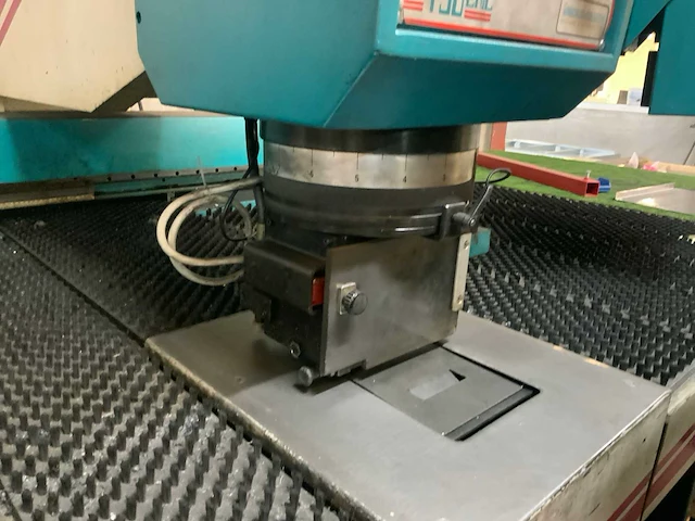1999 indumasch hp 750 cnc/z ponsmachine - afbeelding 6 van  23