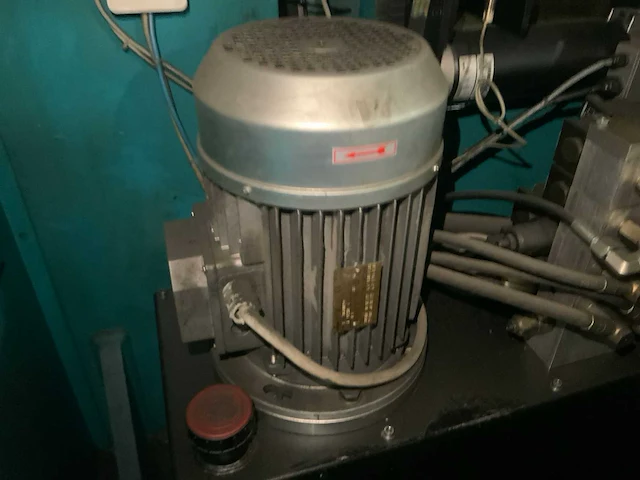 1999 indumasch hp 750 cnc/z ponsmachine - afbeelding 13 van  23