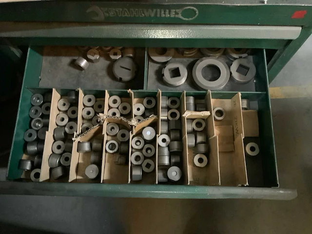 1999 indumasch hp 750 cnc/z ponsmachine - afbeelding 23 van  23