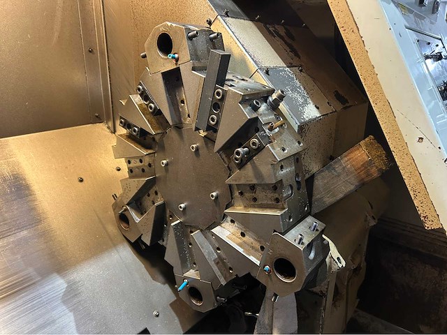 1999 leadwell t7 cnc-draaibank - afbeelding 16 van  16