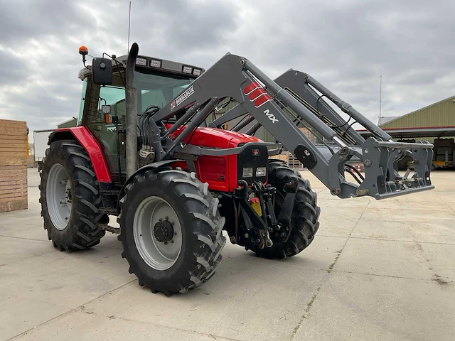 1999 massey ferguson 6265 vierwielaangedreven landbouwtractor - afbeelding 23 van  43