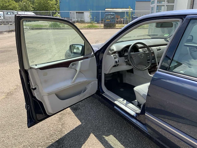 1999 mercedes-benz e-klasse 240 personenauto - afbeelding 24 van  49