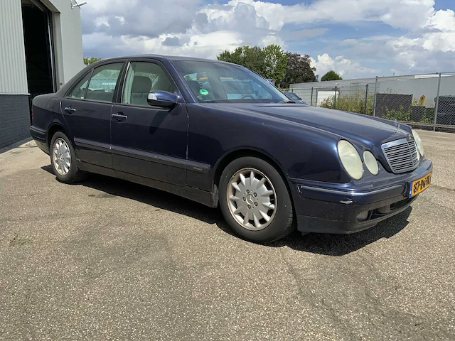 1999 mercedes-benz e-klasse 240 personenauto - afbeelding 2 van  49