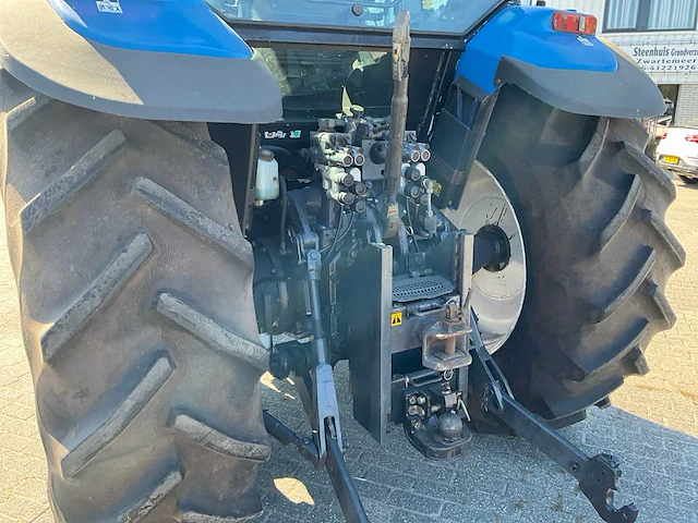 1999 new holland 8160 vierwielaangedreven landbouwtractor - afbeelding 15 van  42