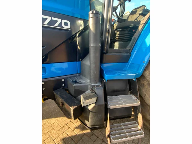 1999 new holland 8770 vierwielaangedreven landbouwtractor - afbeelding 16 van  39