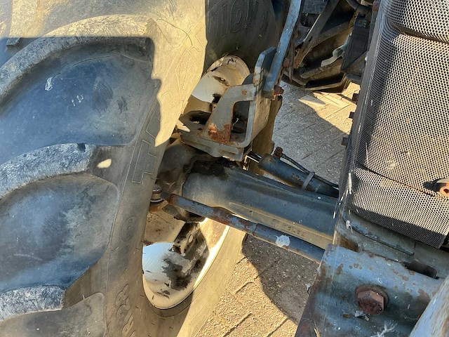 1999 new holland ts110 vierwielaangedreven landbouwtractor - afbeelding 10 van  43