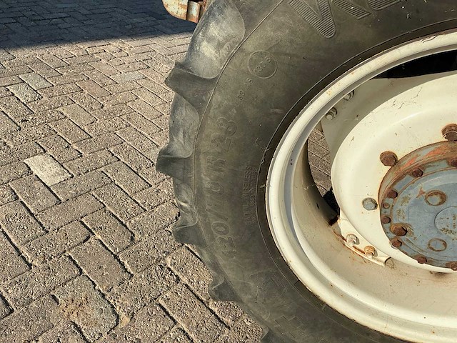 1999 new holland ts110 vierwielaangedreven landbouwtractor - afbeelding 17 van  43