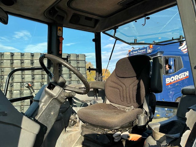 1999 new holland ts110 vierwielaangedreven landbouwtractor - afbeelding 22 van  43