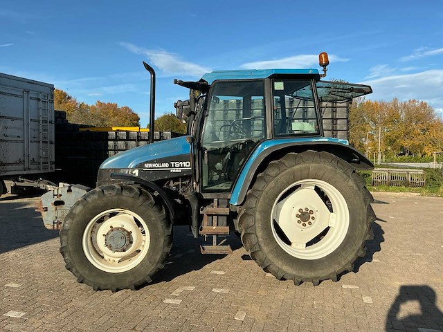 1999 new holland ts110 vierwielaangedreven landbouwtractor - afbeelding 12 van  43