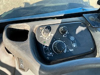 1999 new holland ts110 vierwielaangedreven landbouwtractor - afbeelding 27 van  43