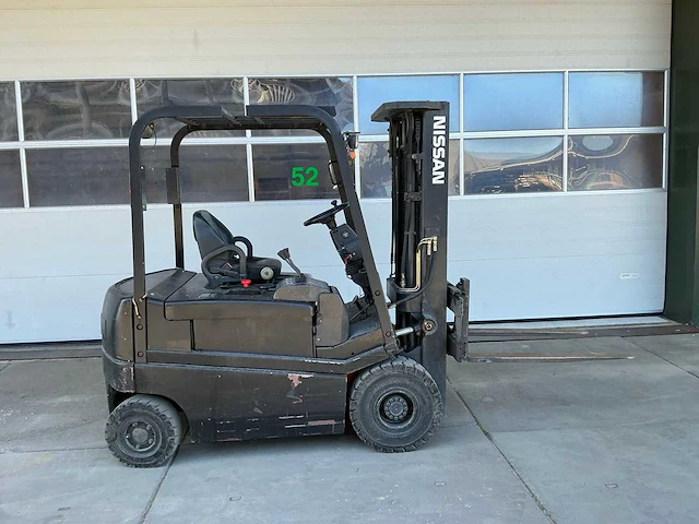 1999 nissan elektrische vorkheftruck - afbeelding 10 van  16
