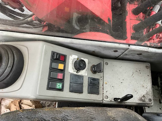 1999 o&k mh plus banden graafmachine - afbeelding 30 van  39