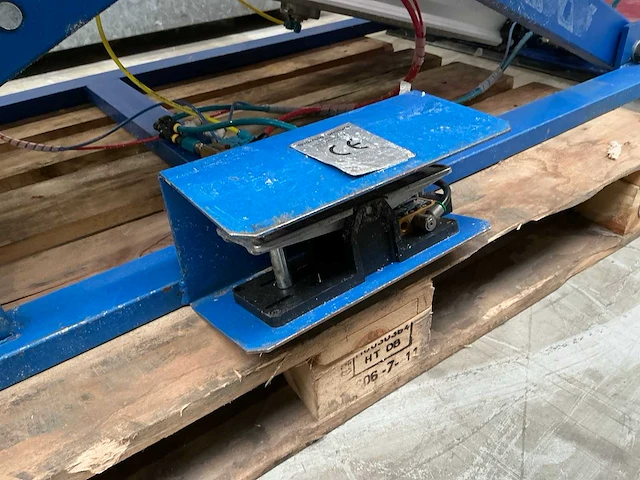 1999 quarrate supporto elevatore pneumatische schaarheftafel - afbeelding 4 van  10