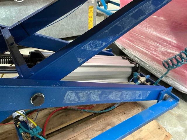 1999 quarrate supporto elevatore pneumatische schaarheftafel - afbeelding 7 van  10