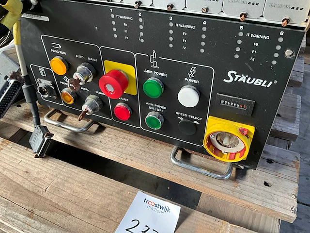 1999 staubli rx90 hp industriële robot - afbeelding 6 van  18