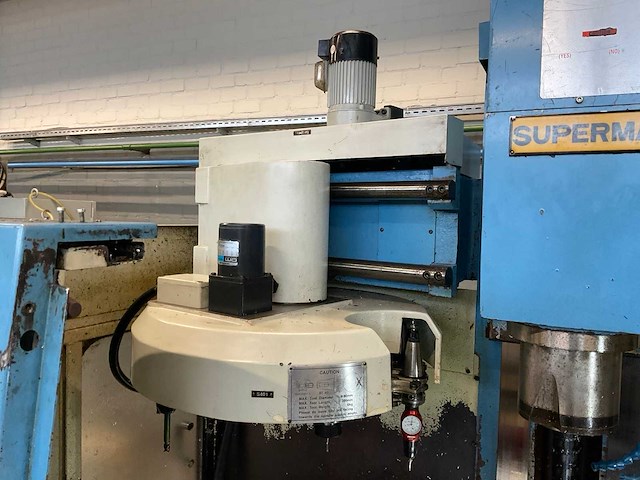 1999 supermax ycm-v65a cnc freesmachine - afbeelding 14 van  25