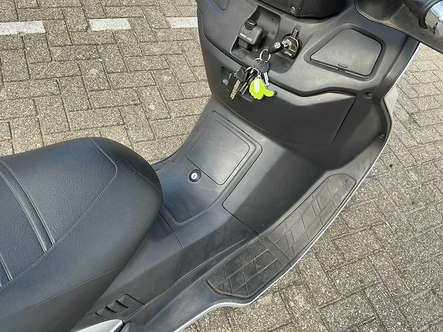 1999 suzuki scooter an 400 motorfiets - afbeelding 13 van  21
