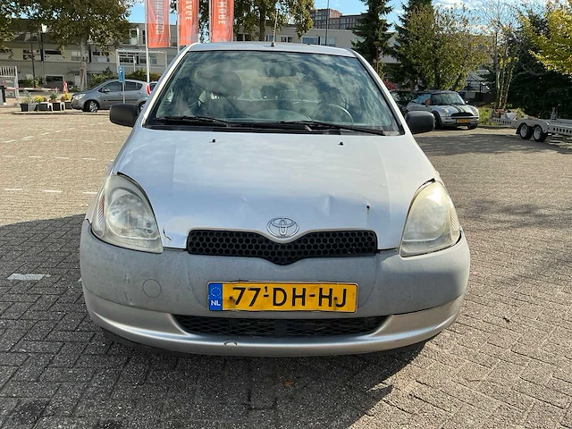 1999 toyota yaris personenauto - afbeelding 2 van  27