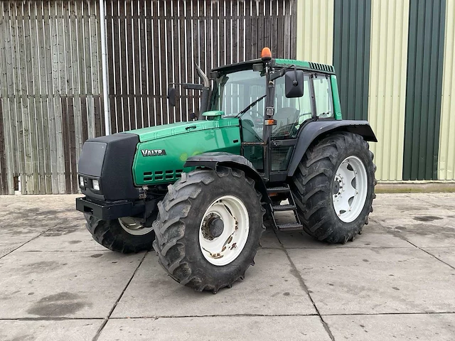 1999 valtra-valmet 8150 hi-tech vierwielaangedreven landbouwtractor - afbeelding 1 van  33