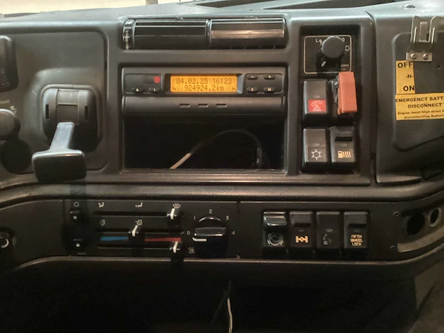 1999 volvo fh12 vrachtwagen - afbeelding 11 van  17