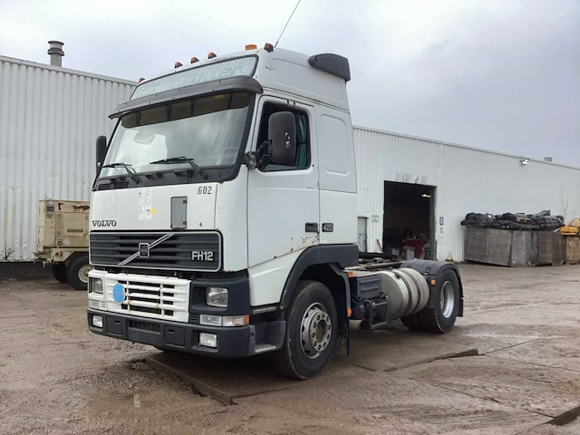 1999 volvo fh12 vrachtwagen - afbeelding 1 van  17
