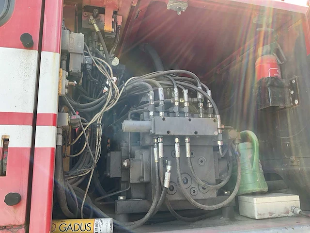1999 volvo/akkerman ew200 banden graafmachine - afbeelding 3 van  40