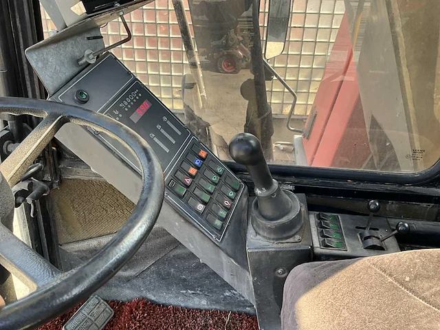 1999 volvo/akkerman ew200 banden graafmachine - afbeelding 6 van  40
