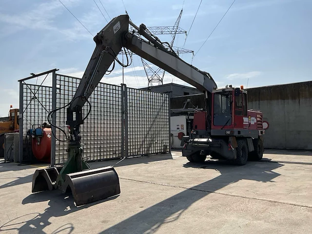 1999 volvo/akkerman ew200 banden graafmachine - afbeelding 1 van  40