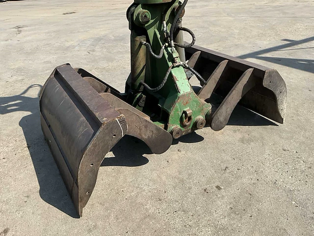 1999 volvo/akkerman ew200 banden graafmachine - afbeelding 20 van  40