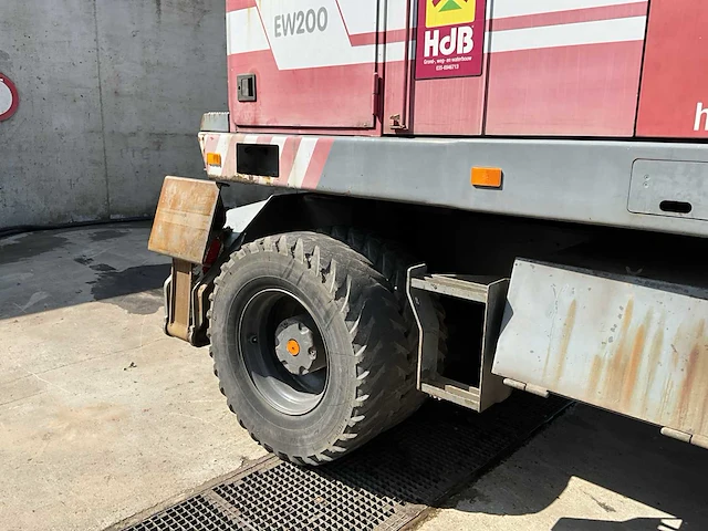 1999 volvo/akkerman ew200 banden graafmachine - afbeelding 29 van  40