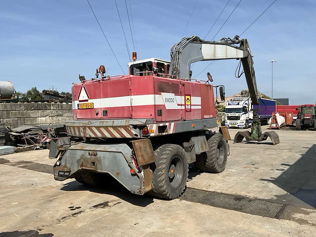 1999 volvo/akkerman ew200 banden graafmachine - afbeelding 23 van  40
