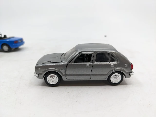 19x miniatuur o.a. dinky toys, yonezawa toys, gama - afbeelding 11 van  23