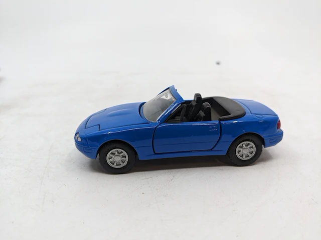 19x miniatuur o.a. dinky toys, yonezawa toys, gama - afbeelding 13 van  23