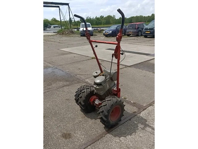1assige tractor, bucher, m300 - afbeelding 8 van  12