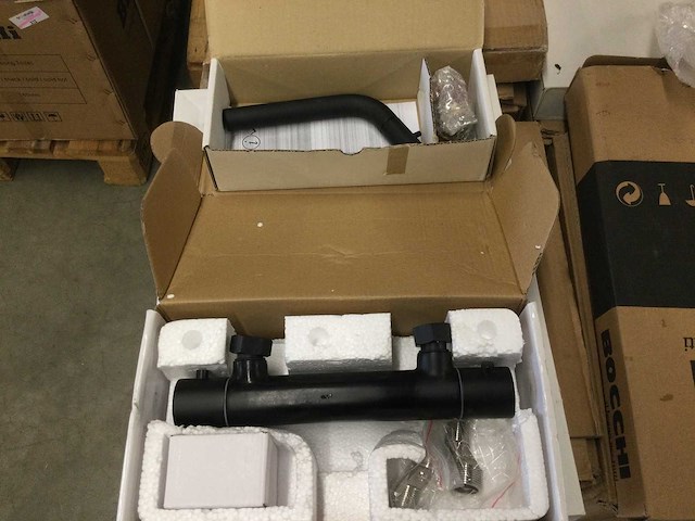 1x douchekraan thermostatisch & 1x wastafelkraan - afbeelding 1 van  6