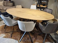 1x ovaal tafel eiken - verjongde rand - 160x100 cm - massief eiken - spinpoot klein metaal 5x10 - afbeelding 2 van  5