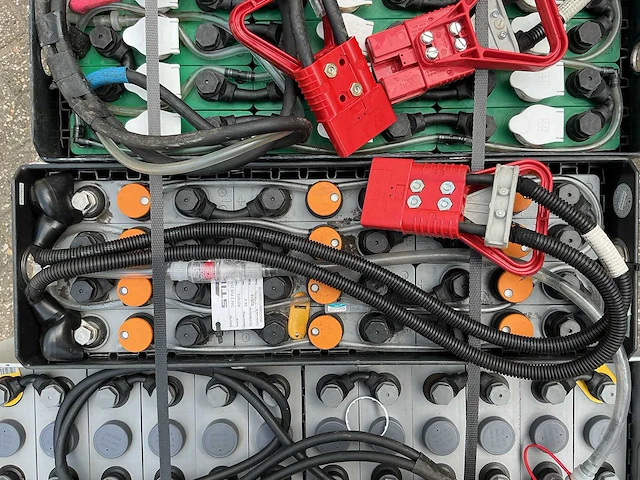 1x still - 24v 250ah - acculaders - 2018 - afbeelding 2 van  2