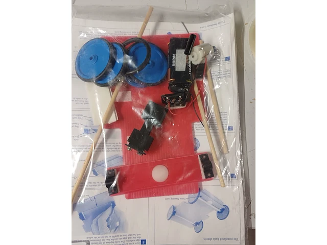 1x wacky race zelf bouw set rood - afbeelding 2 van  5