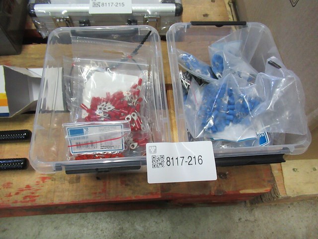 2 bakjes aansluitnippels stroom - afbeelding 1 van  1