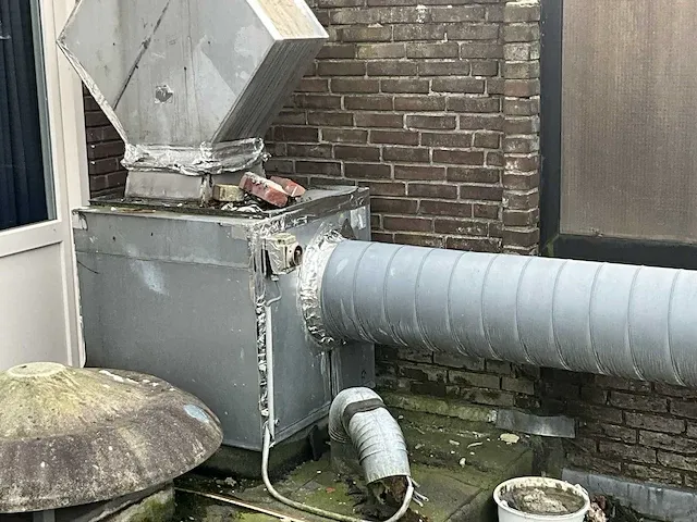 2 diverse gekoppelde rvs dampkappen - afbeelding 3 van  13