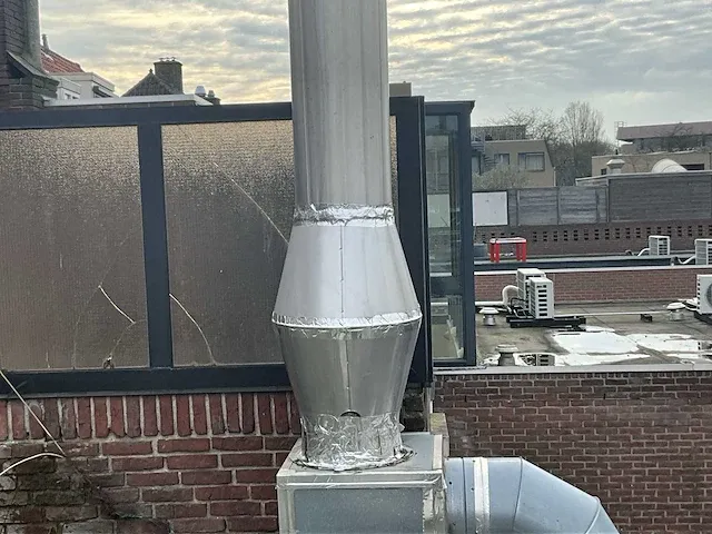 2 diverse gekoppelde rvs dampkappen - afbeelding 12 van  13