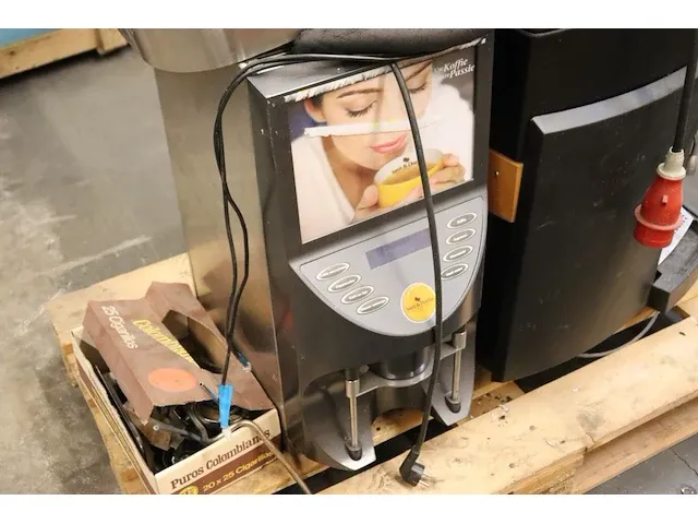 2 diverse koffiemachines - afbeelding 3 van  3