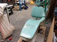 2 diverse tandartsstoelen - afbeelding 6 van  9