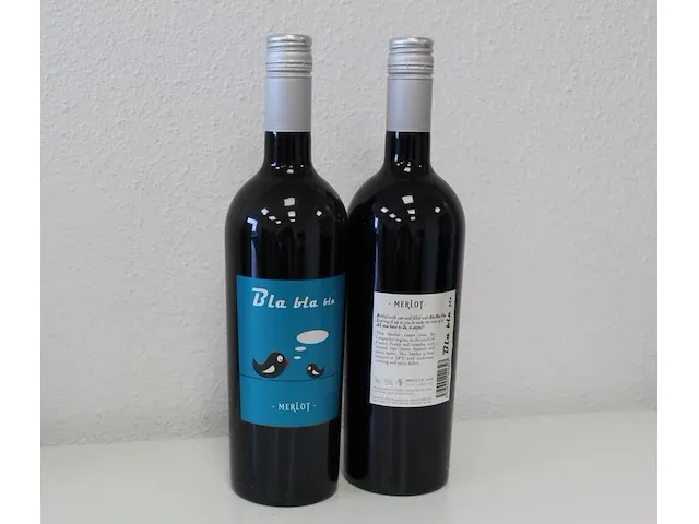 2 flessen merlot bla bla bla. 75 cl. jaartal 2018. alc. 13,5%. vin de pays dóc languedoc frankrijk. 100% me... - afbeelding 1 van  2